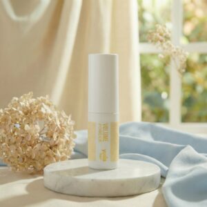 YUAIA HAIRCARE – HAIR POWDER FOR VOLUME (10 g) – Objemový pudr ke kořínkům